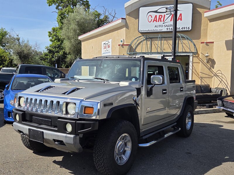 Used 2005 HUMMER H2 SUT w/ Preferred Equipment Group AWD/4WD image 1