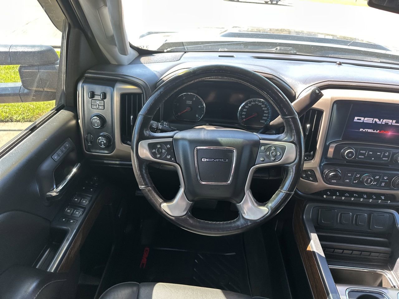 Used 2018 GMC Sierra 3500 Denali w/ Duramax Plus Package image 11