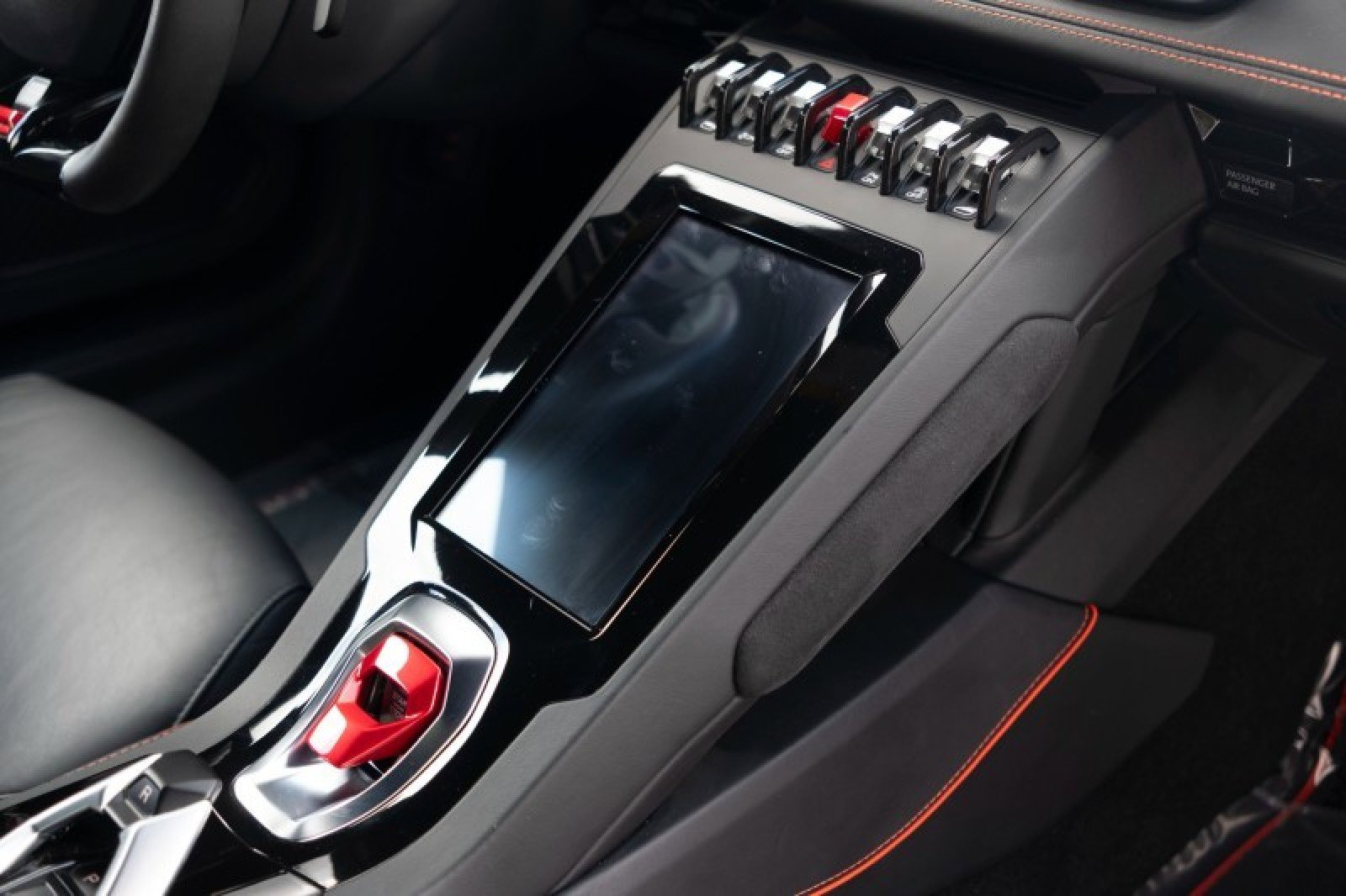 Used 2020 Lamborghini Huracan EVO AWD/4WD image 12