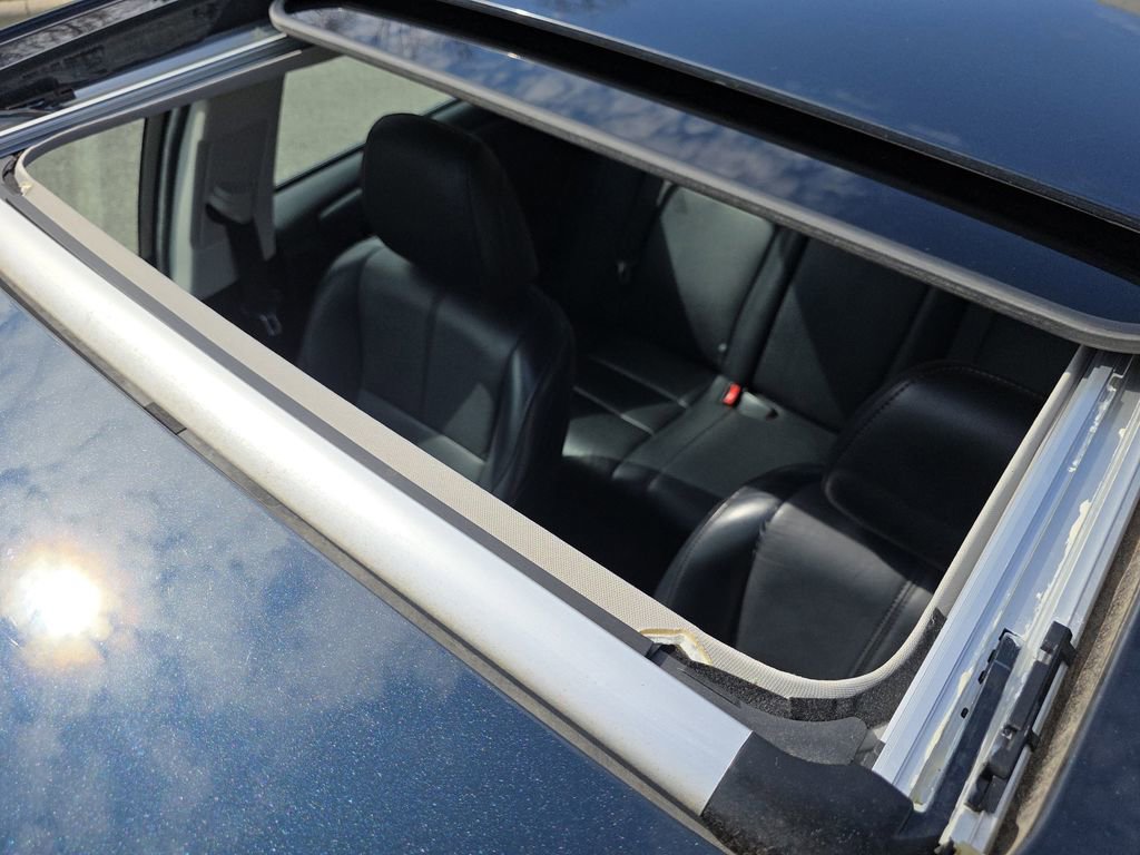 Used 2016 Toyota Avalon Touring image 11