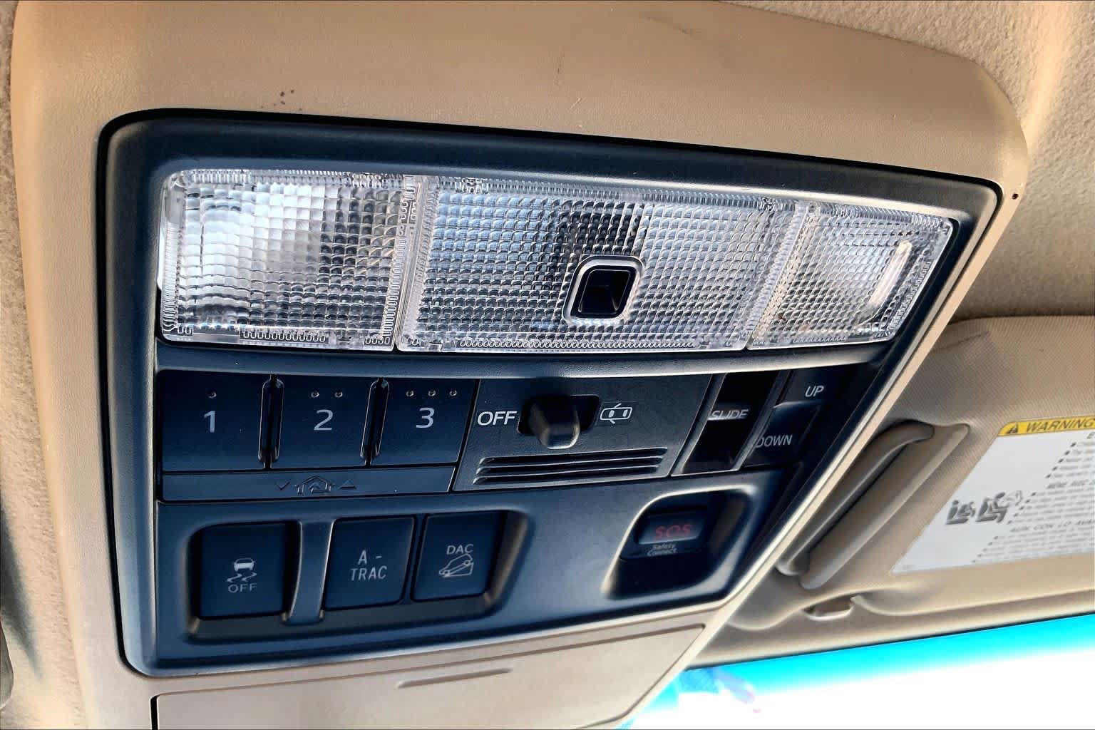 Used 2015 Toyota 4Runner Limited AWD/4WD image 34