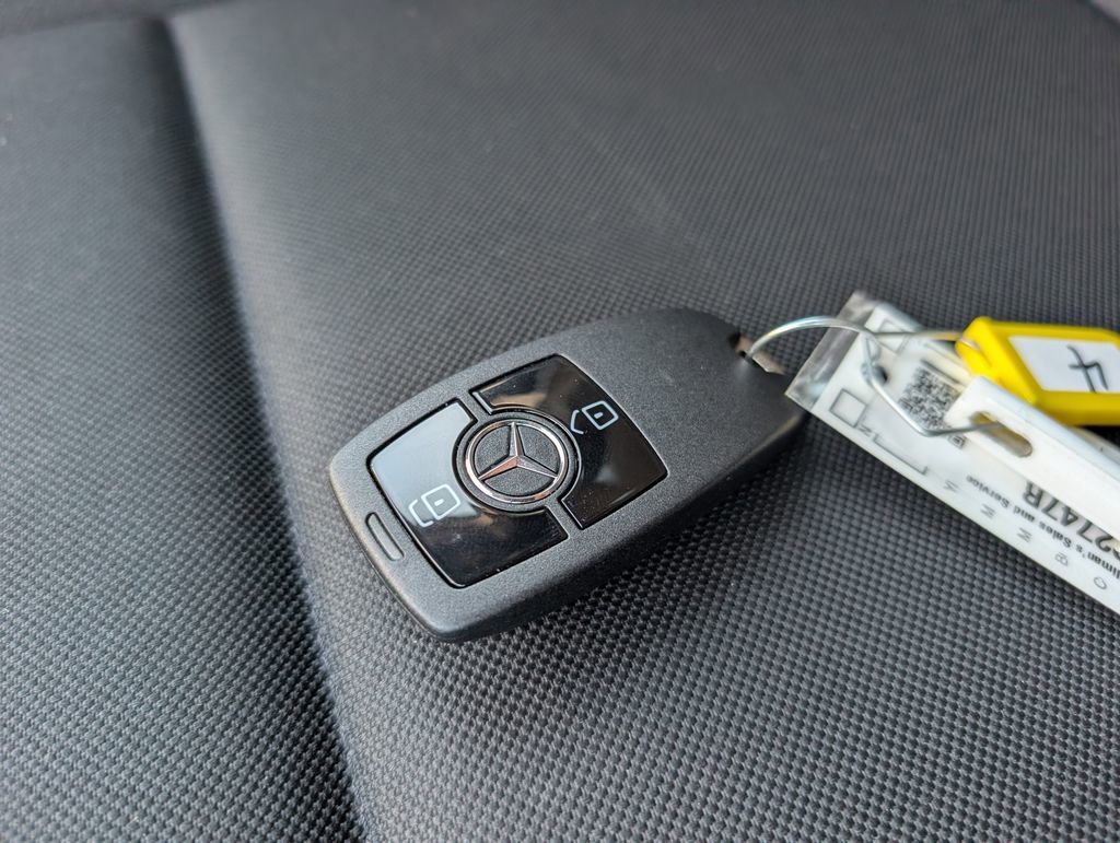 Used 2024 Mercedes-Benz Sprinter 2500 image 21