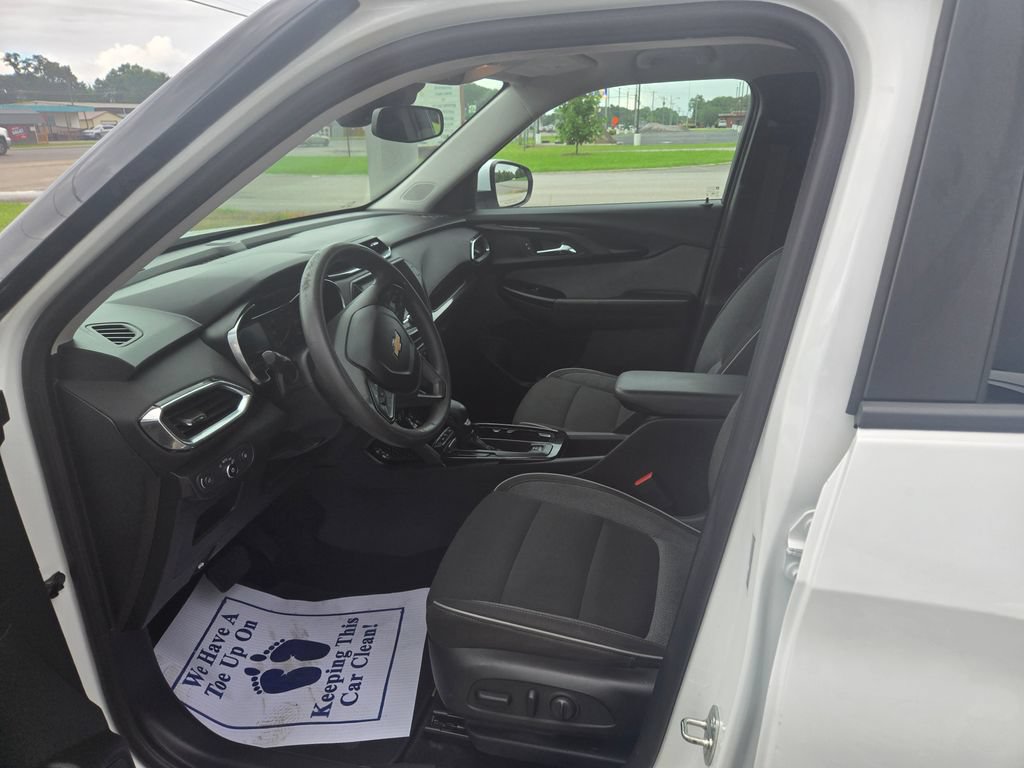 Used 2022 Chevrolet TrailBlazer LT FWD image 7