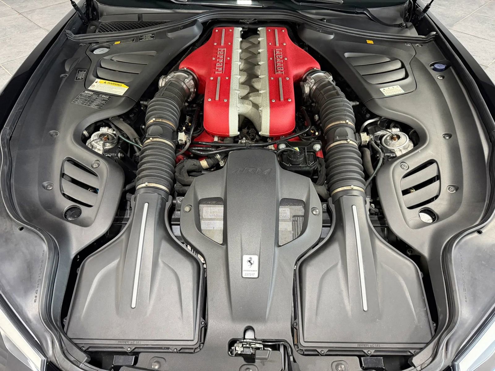 Used 2018 Ferrari GTC4Lusso AWD/4WD image 34
