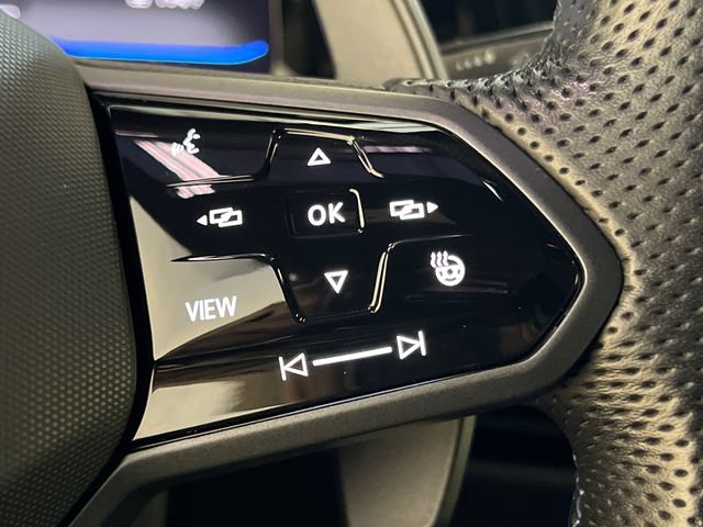 Used 2023 Volkswagen Golf R AWD/4WD image 21