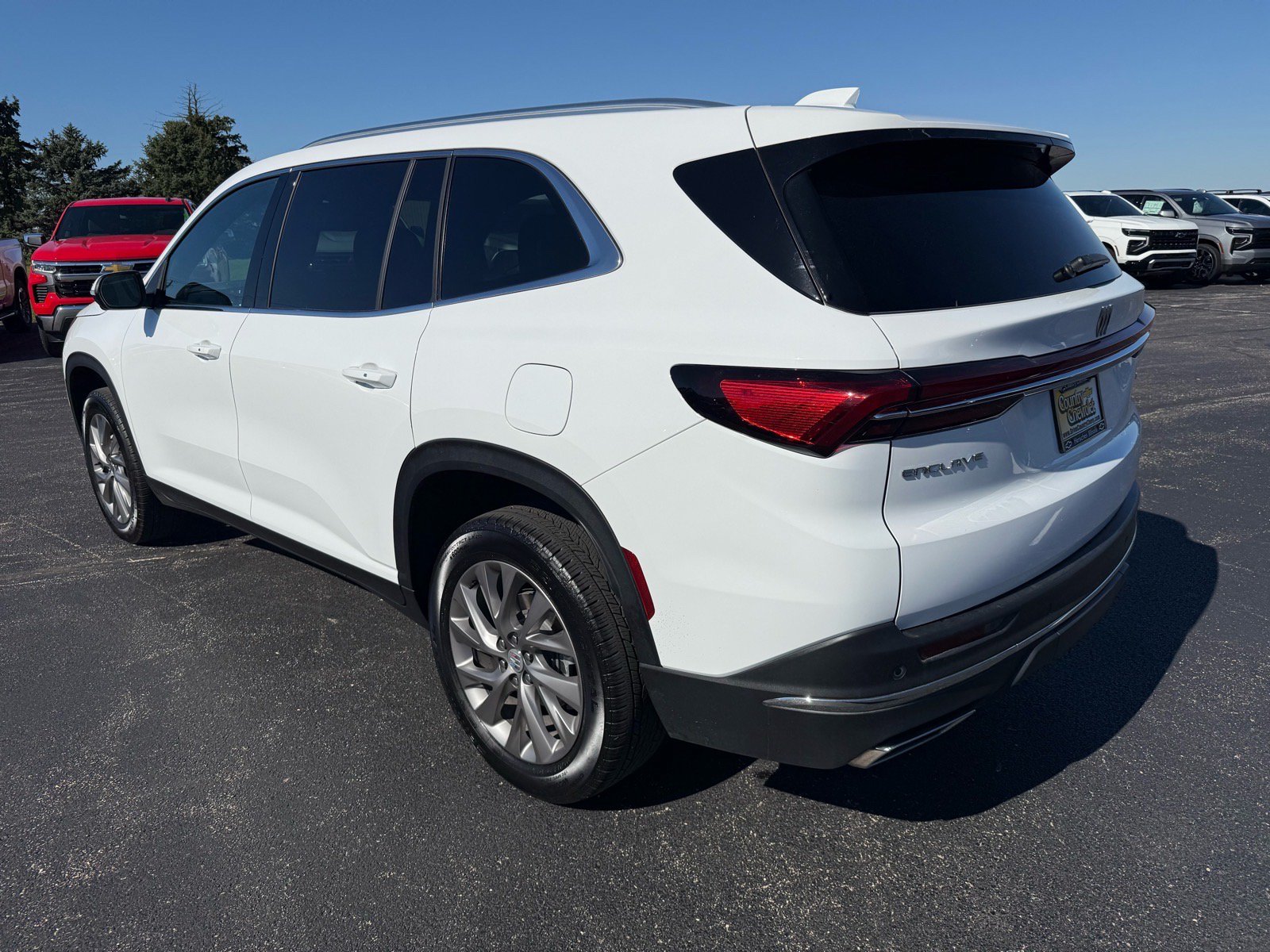 Used 2026 Buick Enclave Preferred FWD image 3
