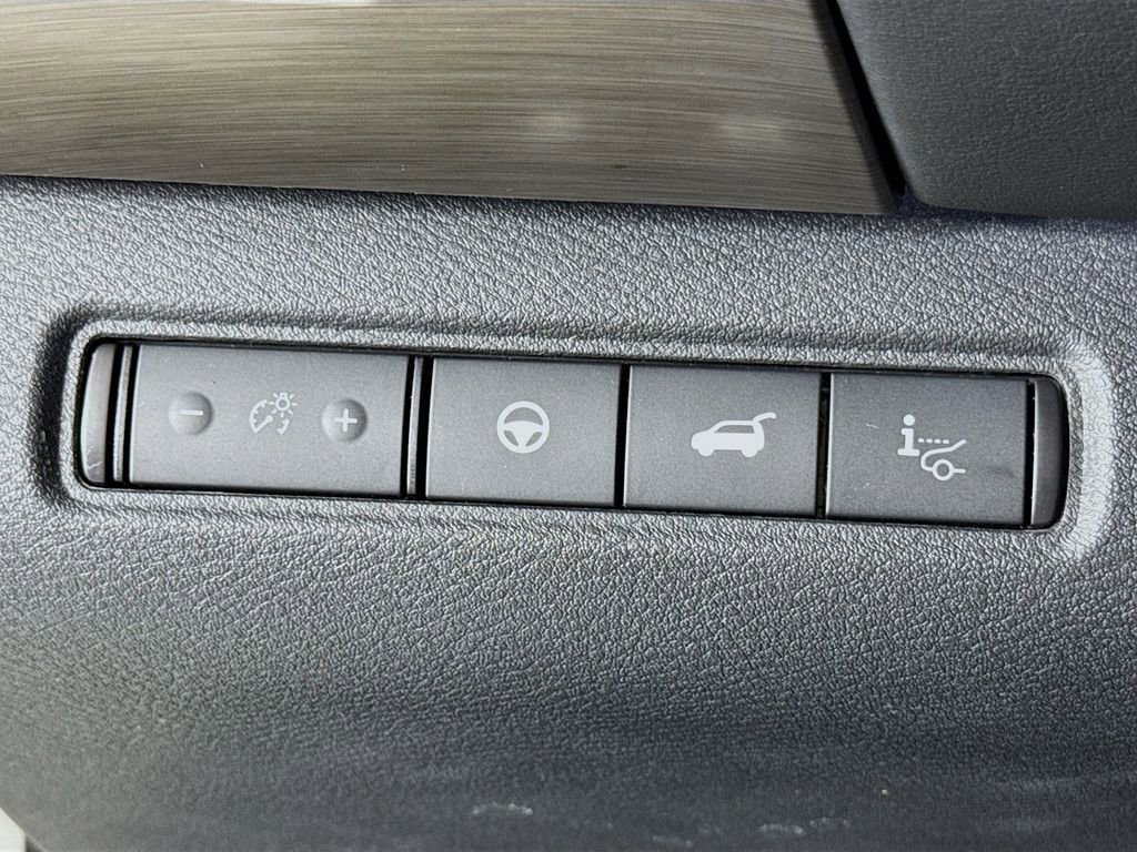 Used 2023 Nissan Pathfinder Platinum w/ Cargo Package image 14