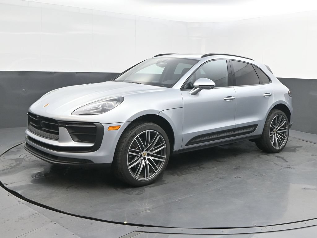 Certified 2026 Porsche Macan AWD/4WD image 1