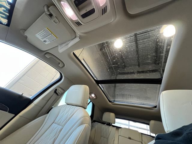 Used 2023 Buick Envision Avenir AWD/4WD image 22