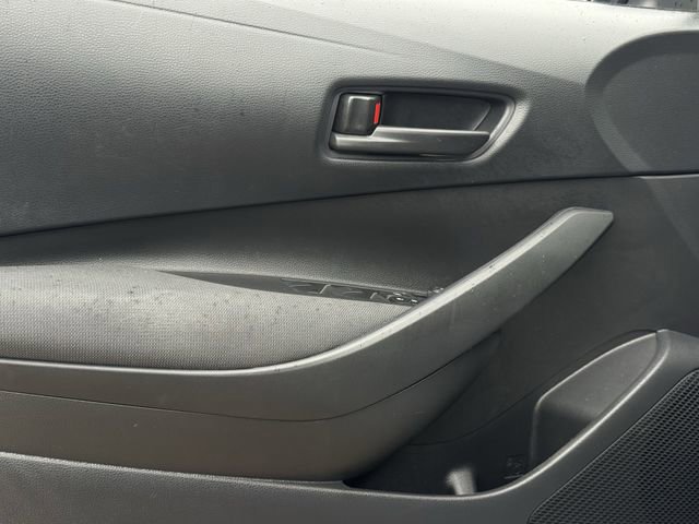 Used 2025 Toyota Corolla LE FWD image 24