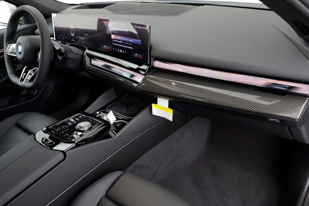 New 2026 BMW 550e xDrive w/ Premium Package image 20