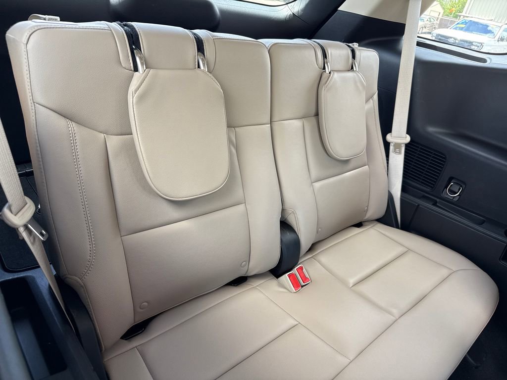 Used 2023 Ford Explorer Limited w/ Limited Technology Package image 28