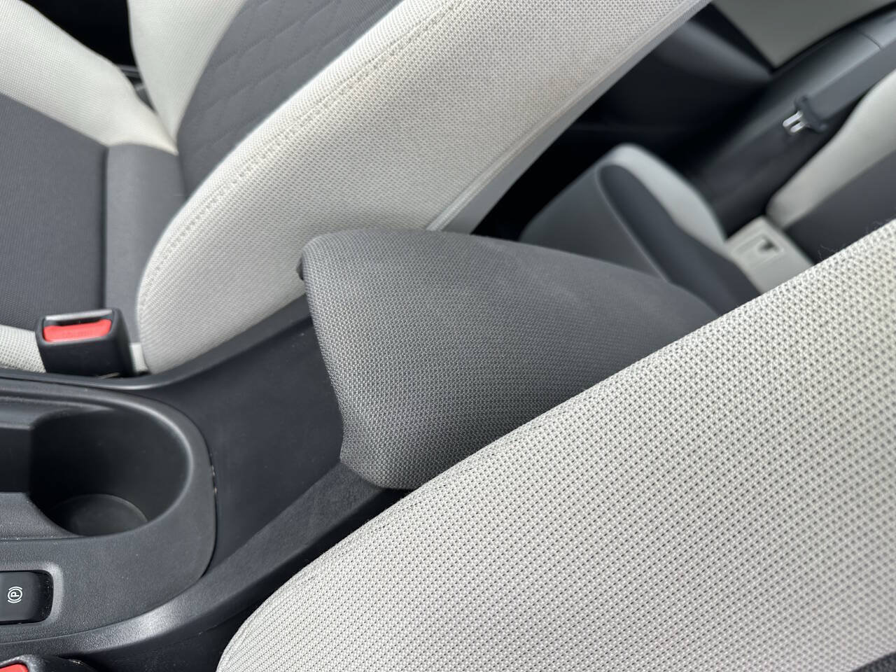 Used 2023 Toyota Corolla LE w/ Carpet Mat Package (TMS) FWD image 25