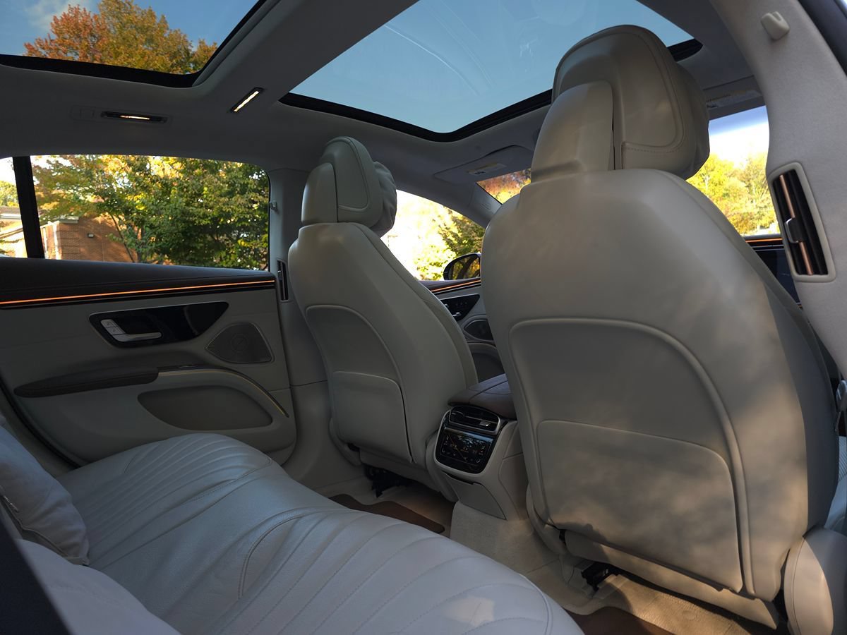 Used 2023 Mercedes-Benz EQS 580 4MATIC Sedan image 21