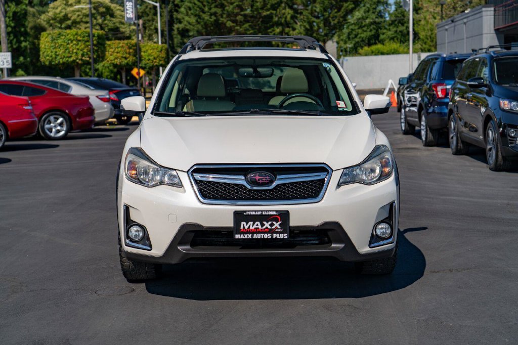 Used 2017 Subaru Crosstrek 2.0i Limited AWD/4WD image 3