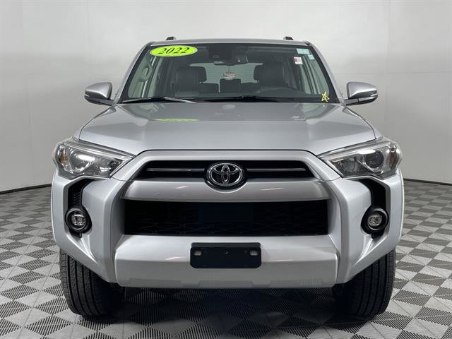 Used 2022 Toyota 4Runner SR5 Premium image 3