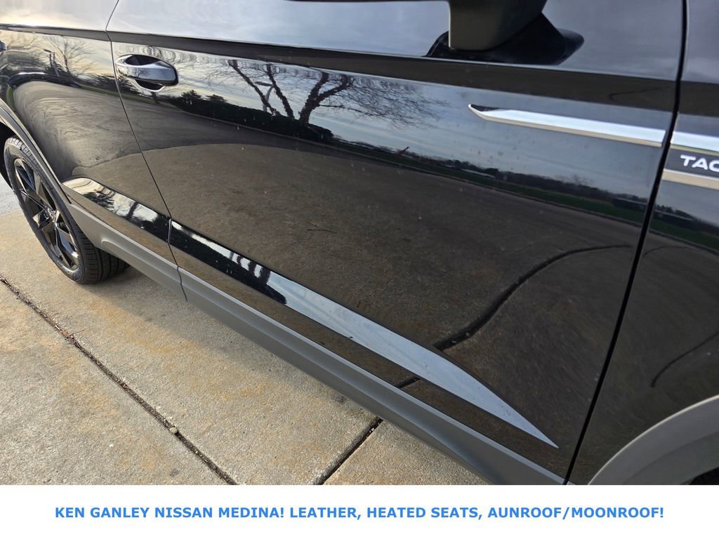 Used 2024 Volkswagen Taos SE image 14