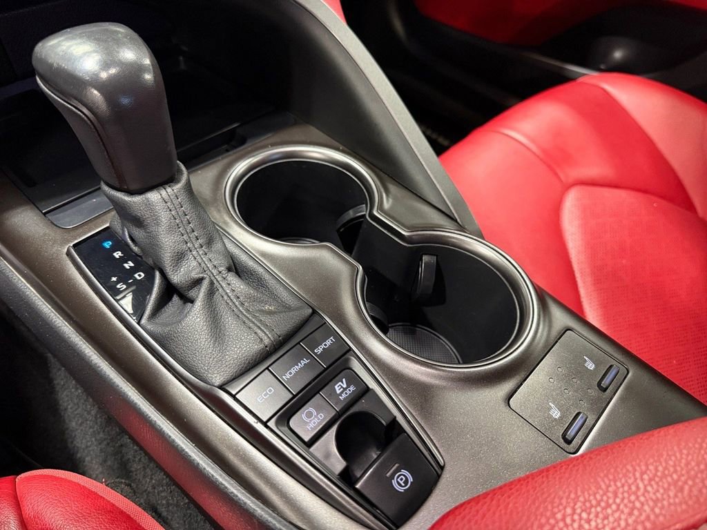 Used 2022 Toyota Camry XSE FWD image 29