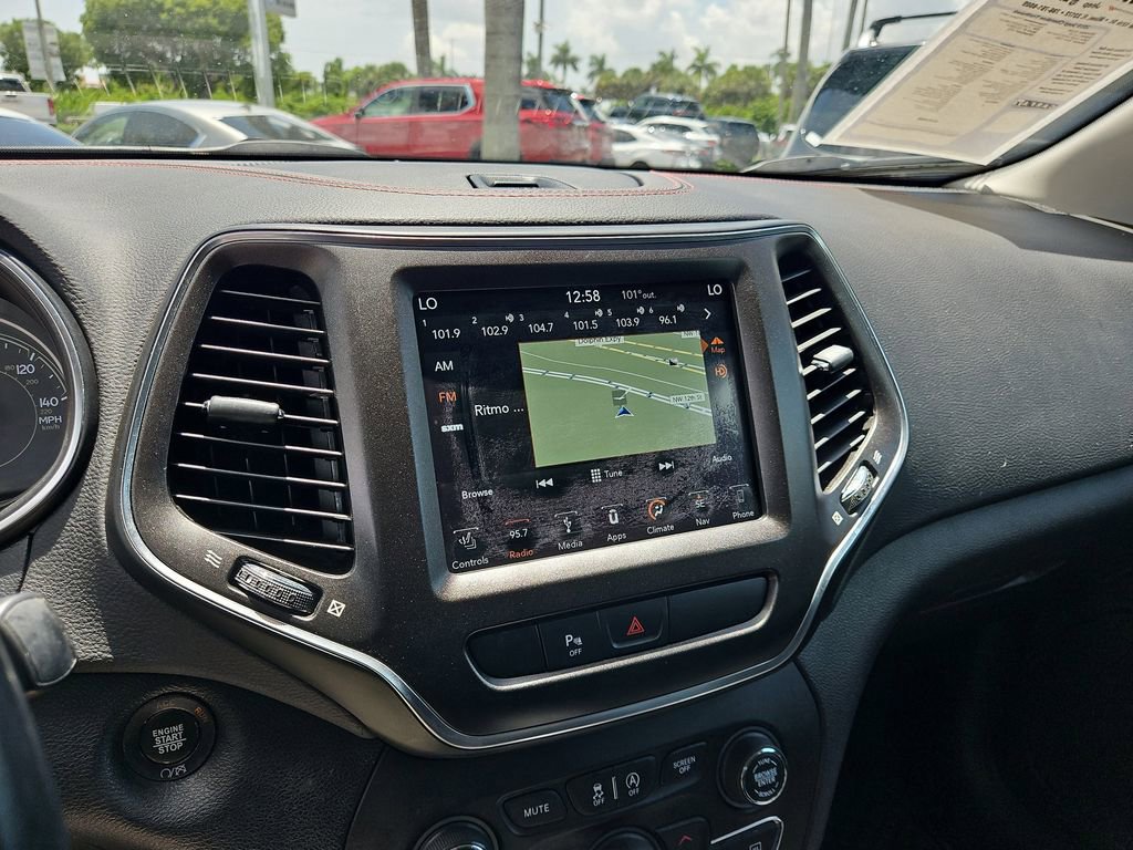 Used 2019 Jeep Cherokee Trailhawk w/ Cold Weather Group image 20