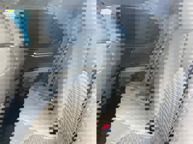 Used 2018 Toyota Camry SE w/ Moonroof Package image 19