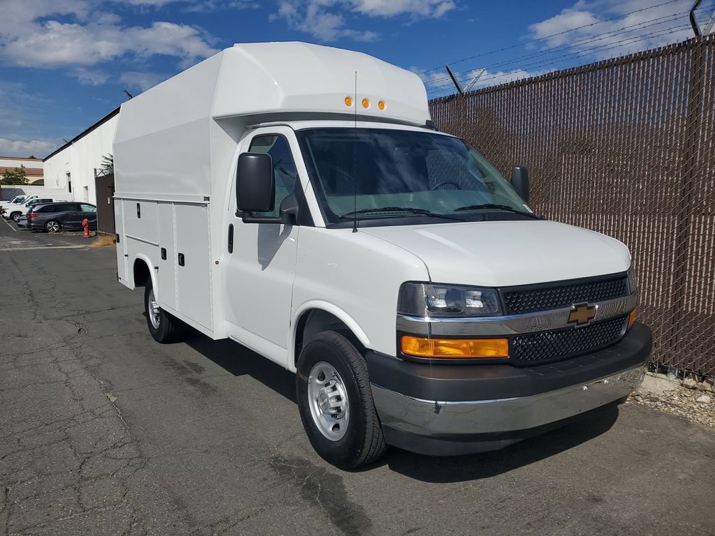 New 2025 Chevrolet Express 3500 w/ Power Convenience Package RWD image 3