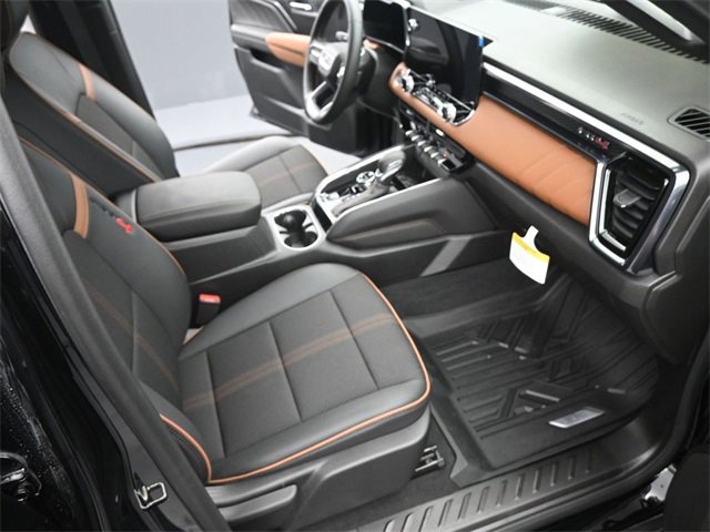 New 2025 GMC Canyon AT4 image 17
