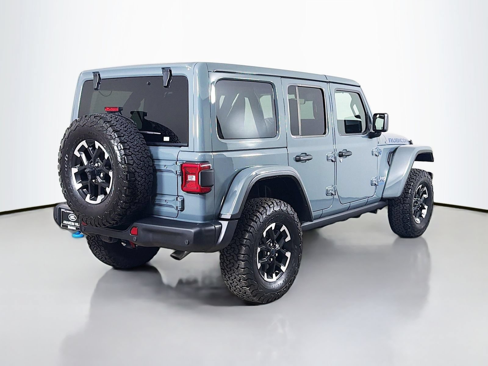Used 2025 Jeep Wrangler Unlimited Rubicon 4xe AWD/4WD image 5