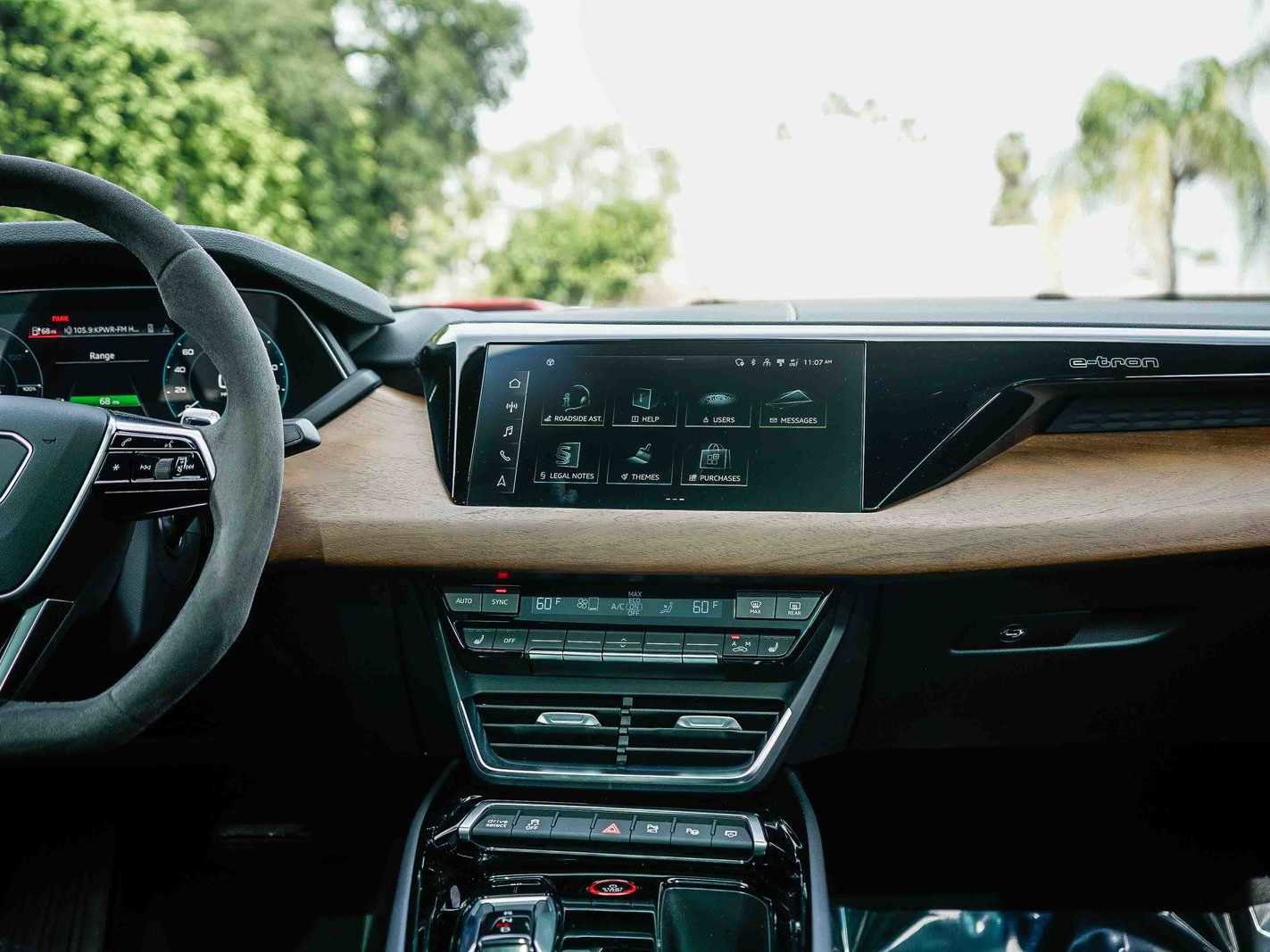 Used 2023 Audi e-tron GT Prestige w/ Prestige Package image 13