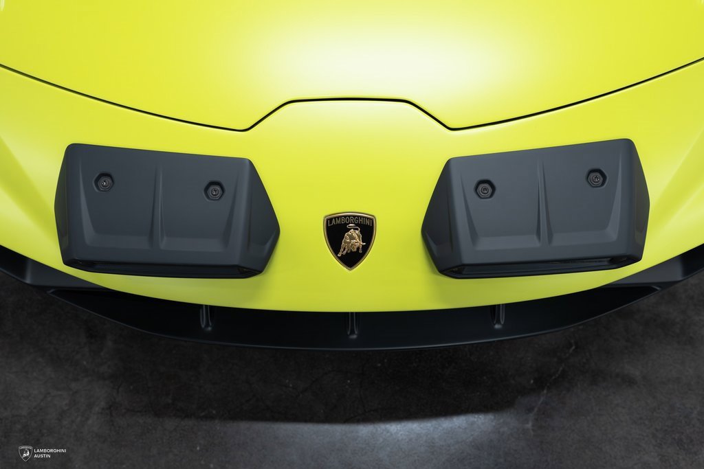 Used 2024 Lamborghini Huracan Sterrato image 5