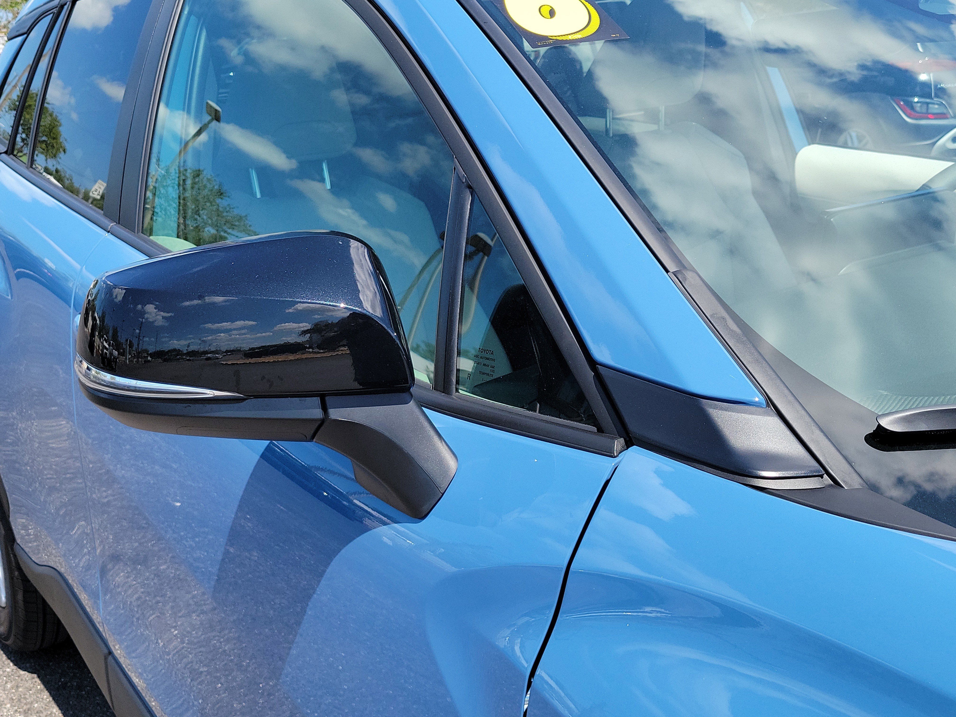 Certified 2026 Toyota Corolla Cross LE FWD image 9
