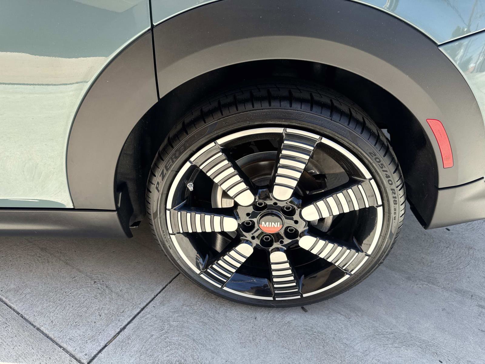 Certified 2023 MINI Cooper S w/ Multitone Edition FWD image 6