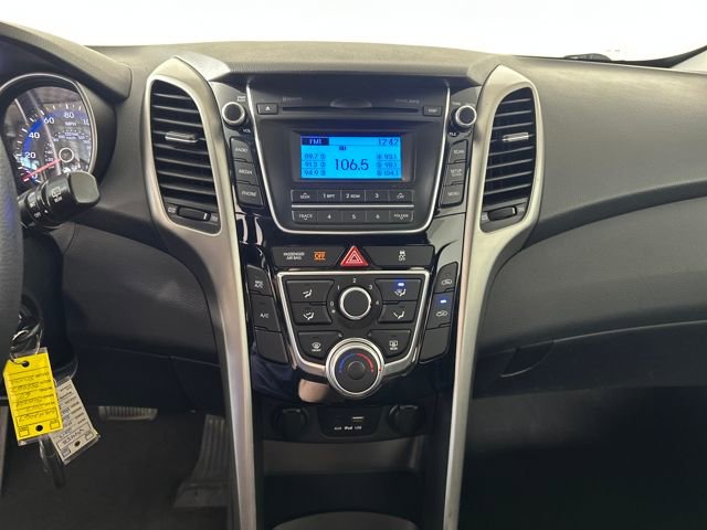 Used 2017 Hyundai Elantra GT image 20