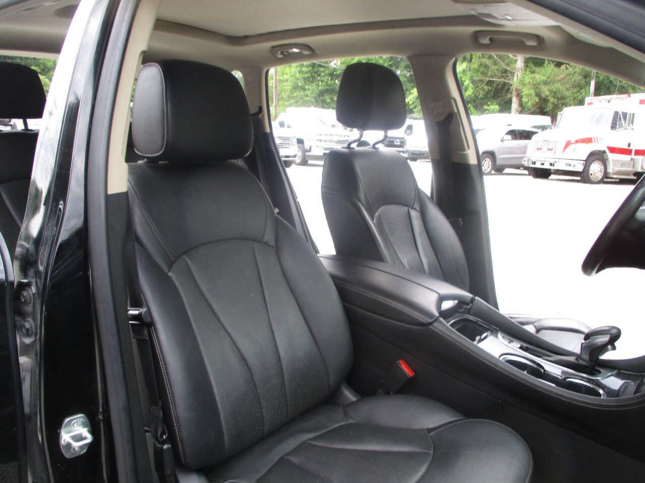 Used 2016 Buick Envision Premium w/ Driver Confidence Package AWD/4WD image 24