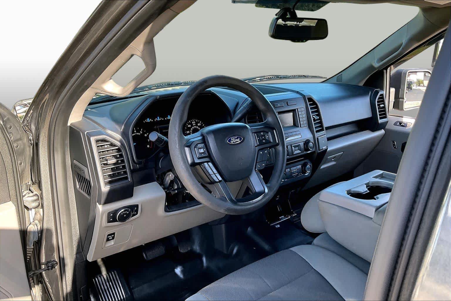 Used 2017 Ford F150 XL w/ Equipment Group 101A Mid AWD/4WD image 17