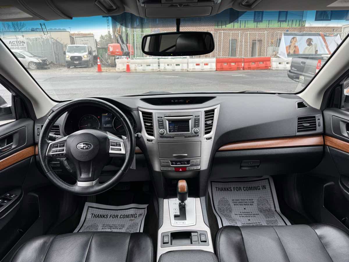Used 2014 Subaru Outback 2.5i Limited w/ Moonroof Package image 13