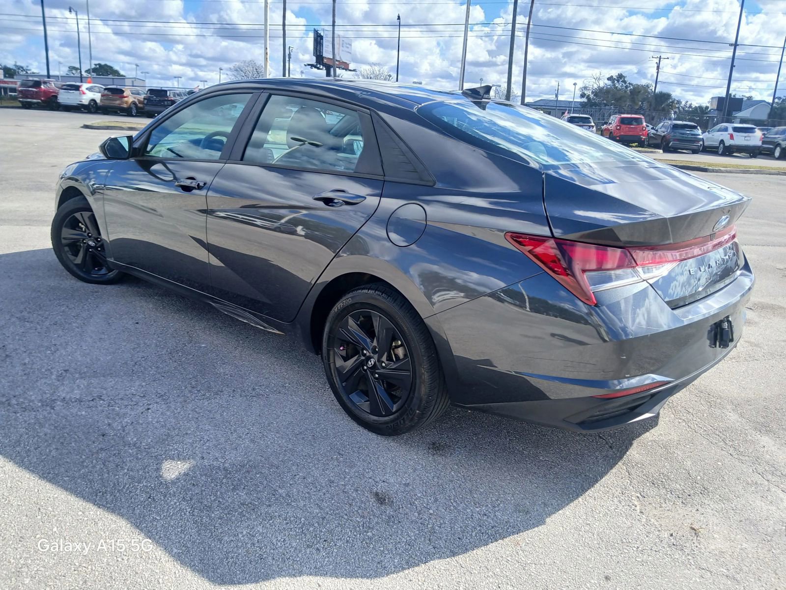 Used 2023 Hyundai Elantra SEL image 4