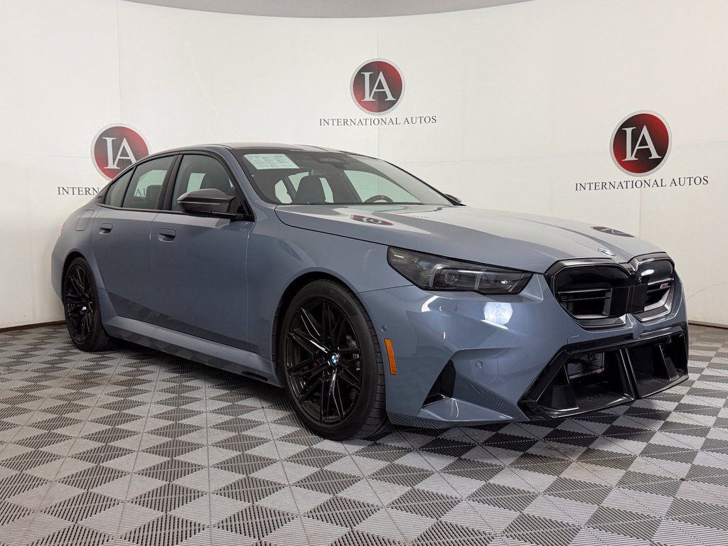 Used 2026 BMW M5 w/ Carbon Package AWD/4WD image 1