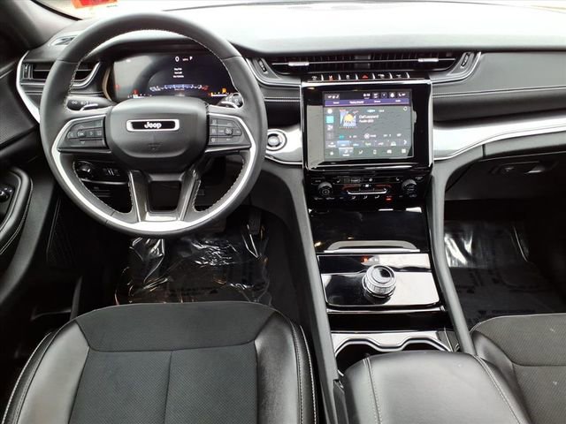 Used 2023 Jeep Grand Cherokee Altitude image 12