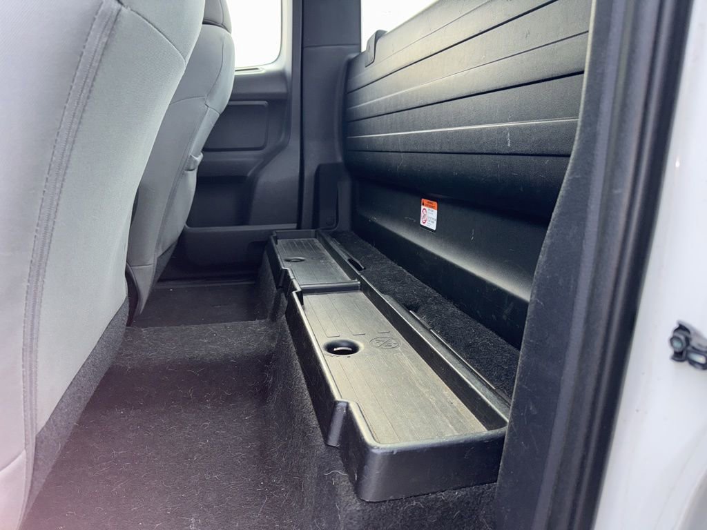 Used 2018 Toyota Tacoma SR image 6