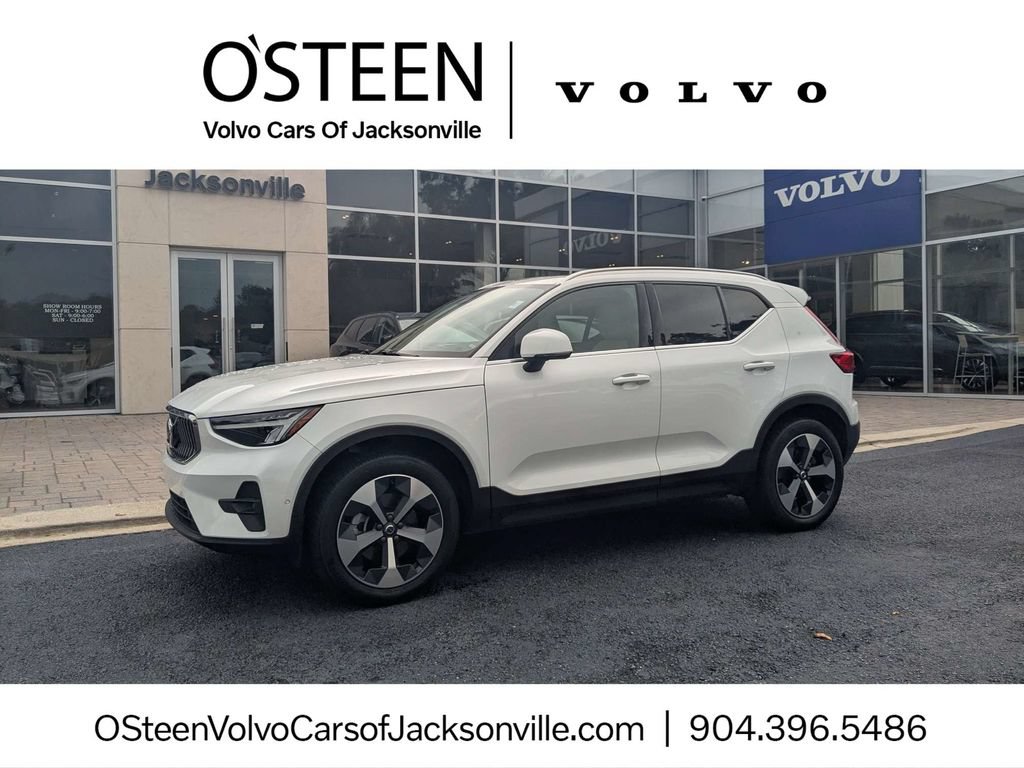 Certified 2023 Volvo XC40 B5 Plus w/ Protection Package Premier