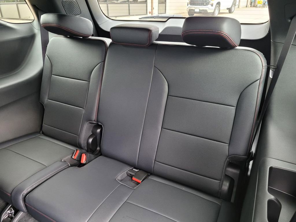 New 2026 Chevrolet Traverse Z71 image 8