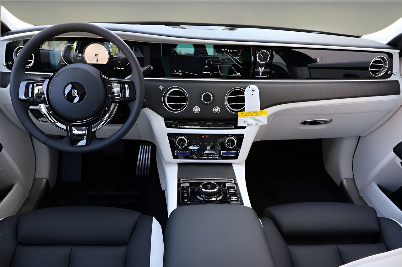 New 2026 Rolls-Royce Ghost AWD/4WD image 4