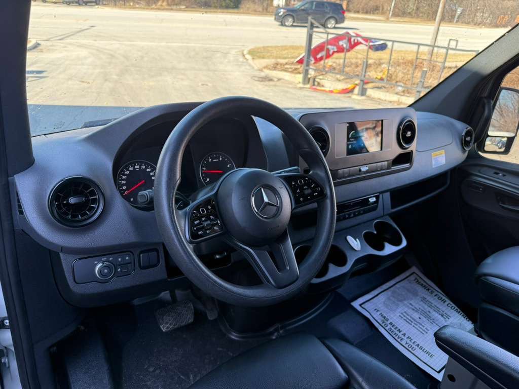 Used 2023 Mercedes-Benz Sprinter 2500 image 22
