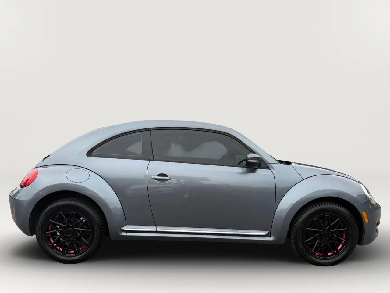 Used 2012 Volkswagen Beetle 2.5 FWD image 6