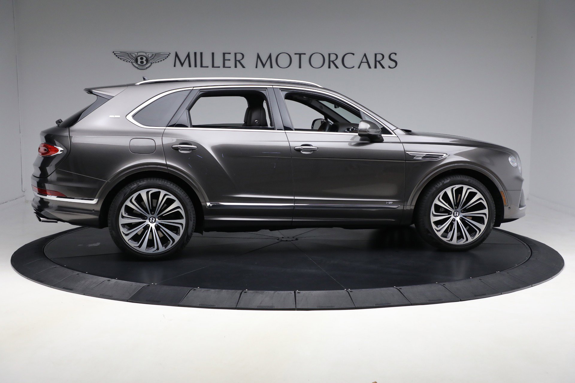 Certified 2021 Bentley Bentayga image 9