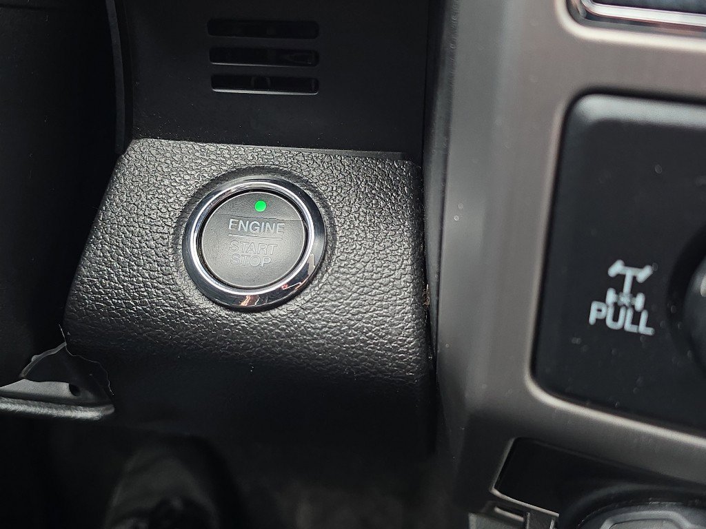 Used 2018 Ford F150 Platinum w/ Equipment Group 701A Luxury image 30