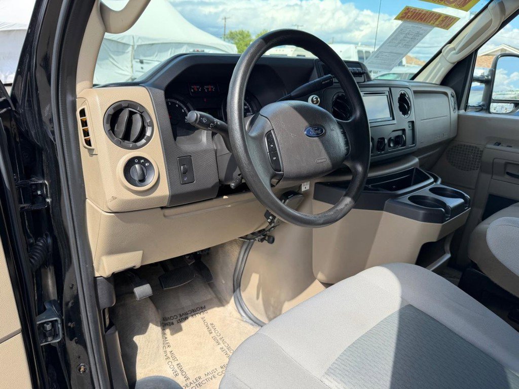 Used 2014 Ford E-350 and Econoline 350 XLT RWD image 16