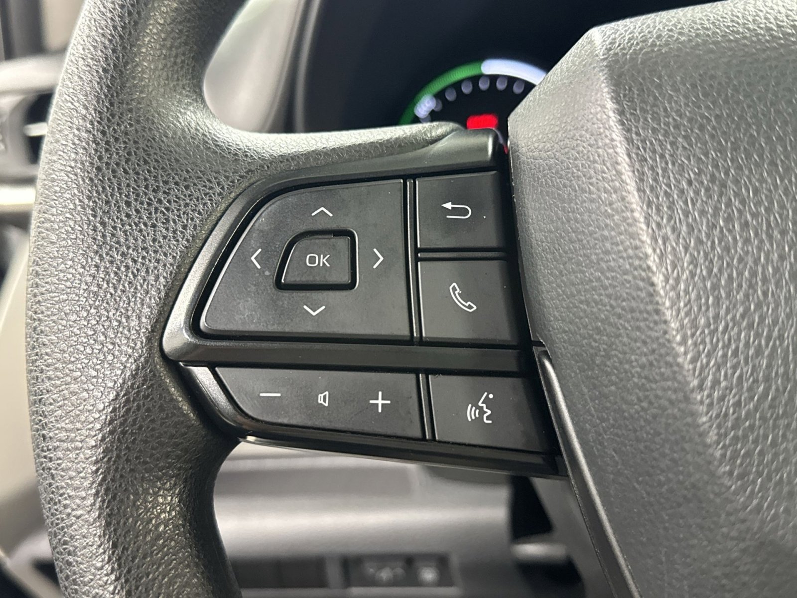 Used 2023 Toyota Sienna LE image 38