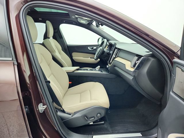 New 2026 Volvo XC60 B5 Plus w/ Climate Package AWD/4WD image 14