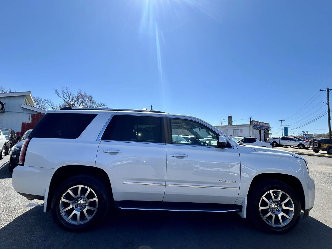 Used 2017 GMC Yukon Denali w/ Open Road Package image 8